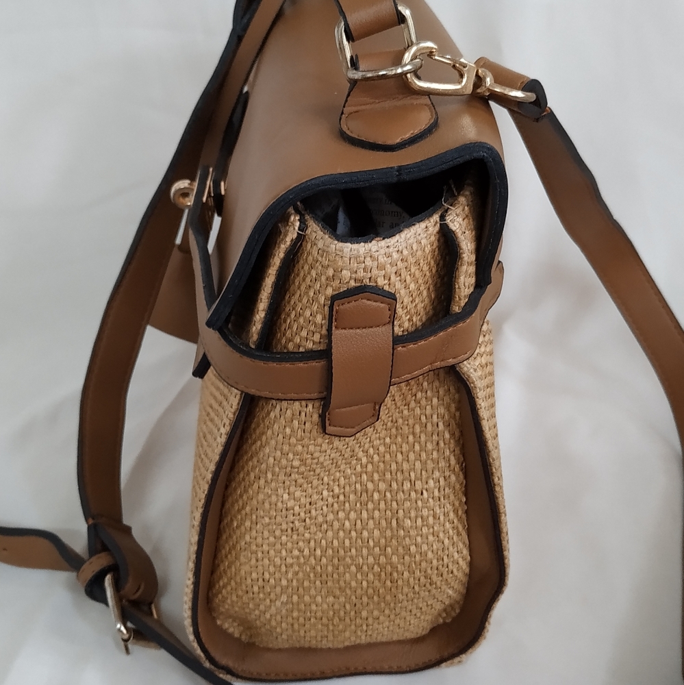 Jude Sling Bag - Picture 7 of 11